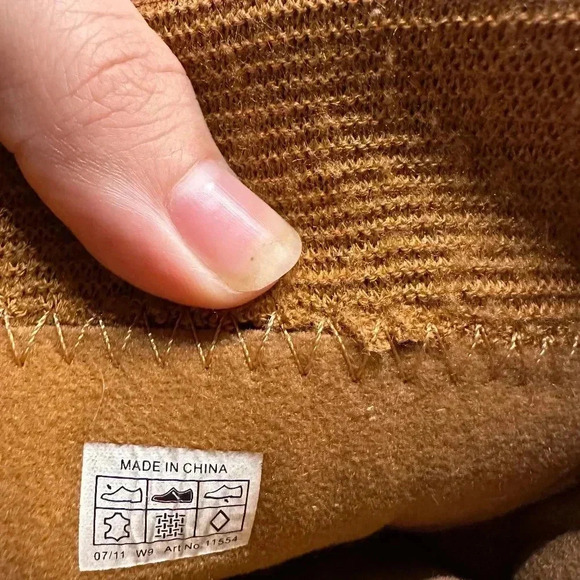 Crocs Tan Winter boots Suede with Knit Fold over cuffs Buckle Accent size 9 - Picture 2 of 10